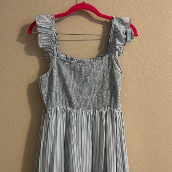 Old Navy Dress - Picture 5 of 6